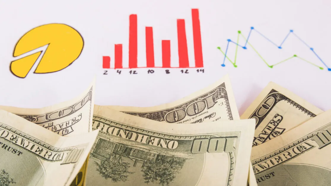 Hình ảnh ổ khóa và khiên bảo vệ, tượng trưng cho bảo mật thông tin người dùng.